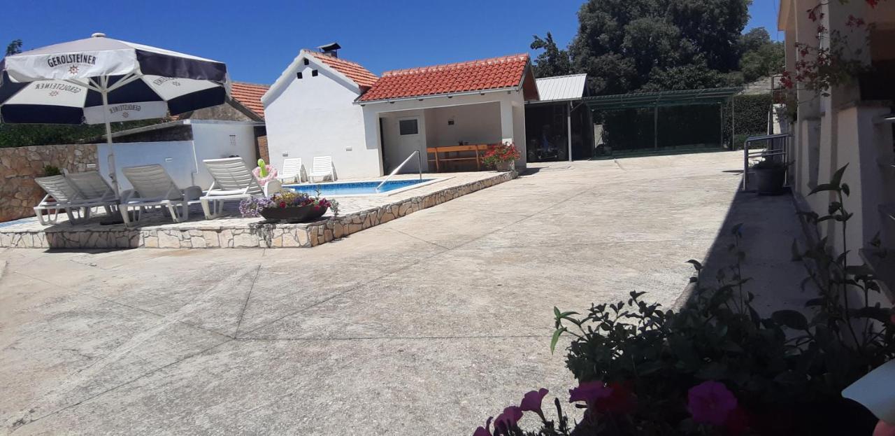 Apartment Elena Galovac  المظهر الخارجي الصورة